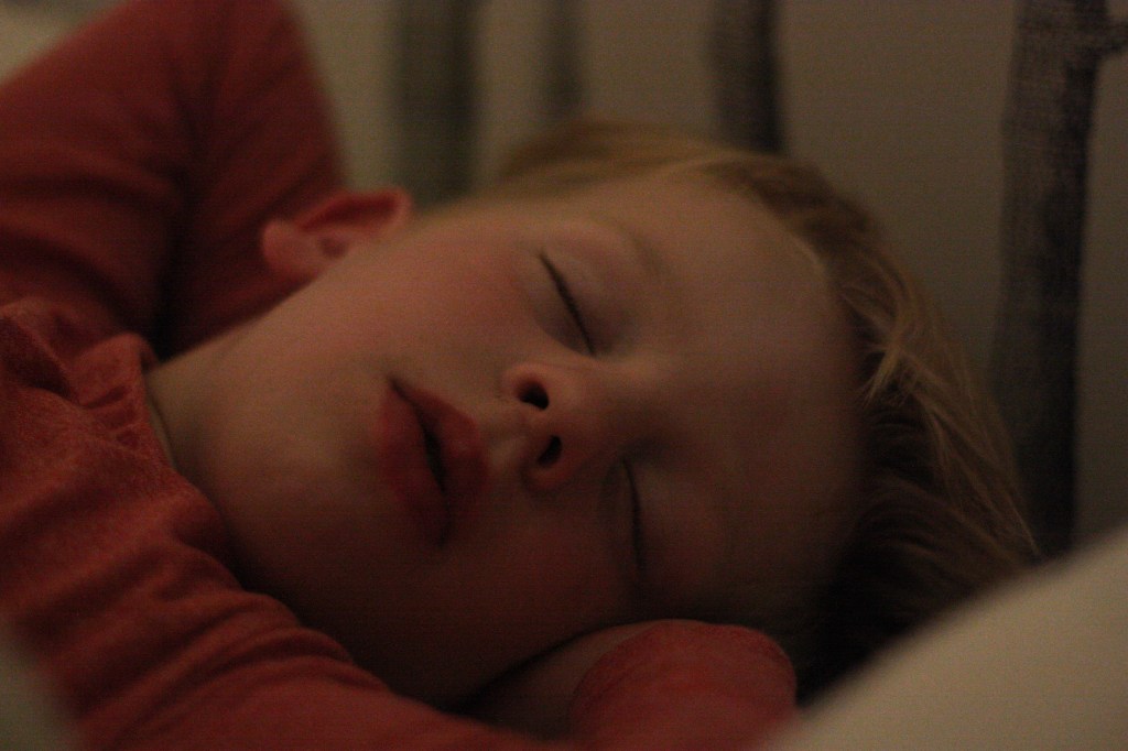 52-13 - so peacefull sleeping in our bed