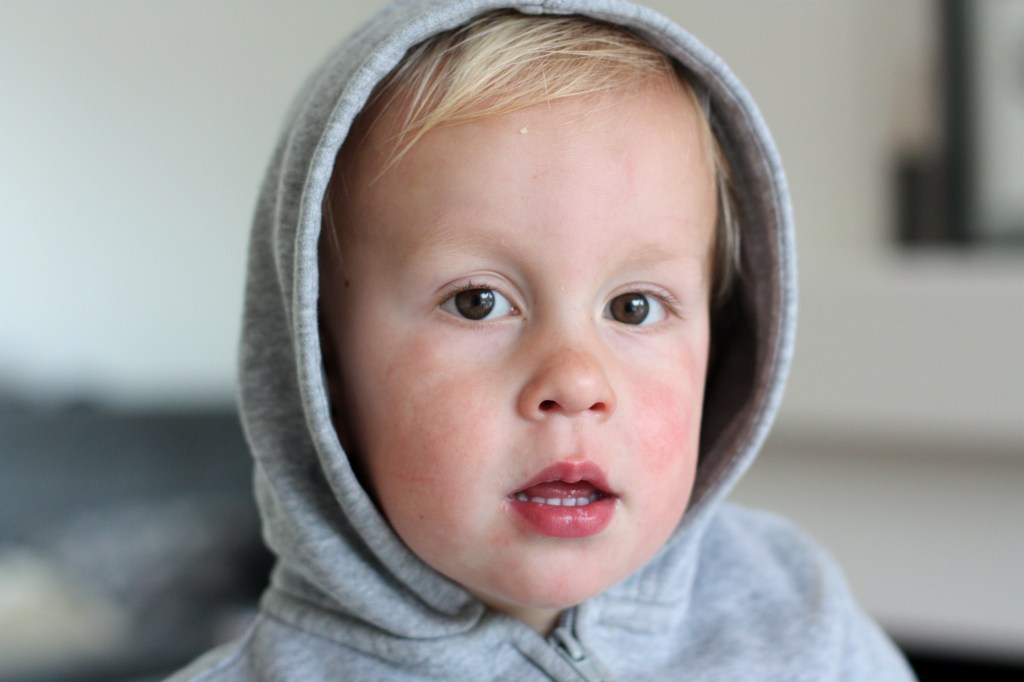 52-23 - dreamy mr. brown eyes