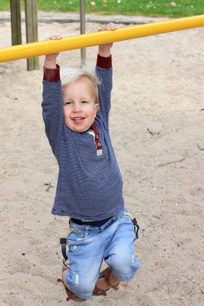 52-25 - always doing what his brother is doing - with so much pleasure for life